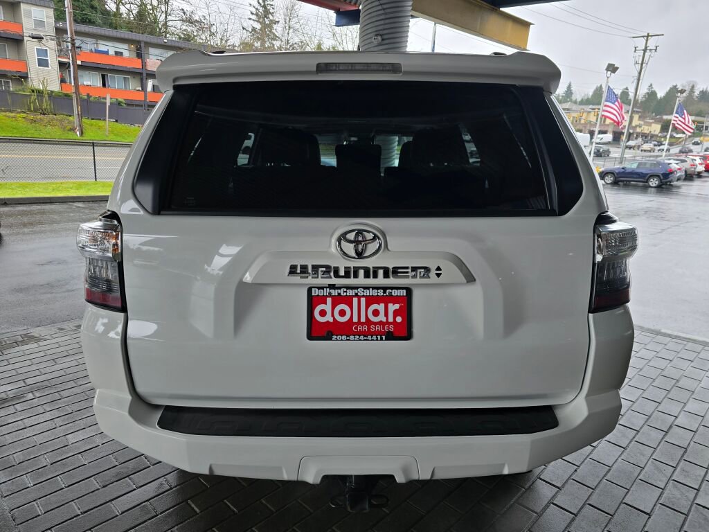 Used 2024 Toyota 4Runner SR5 Premium w/ Moonroof Package AWD/4WD image 6