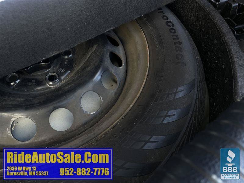 Used 2009 Volkswagen Rabbit S w/ Cold Weather Pkg FWD image 28