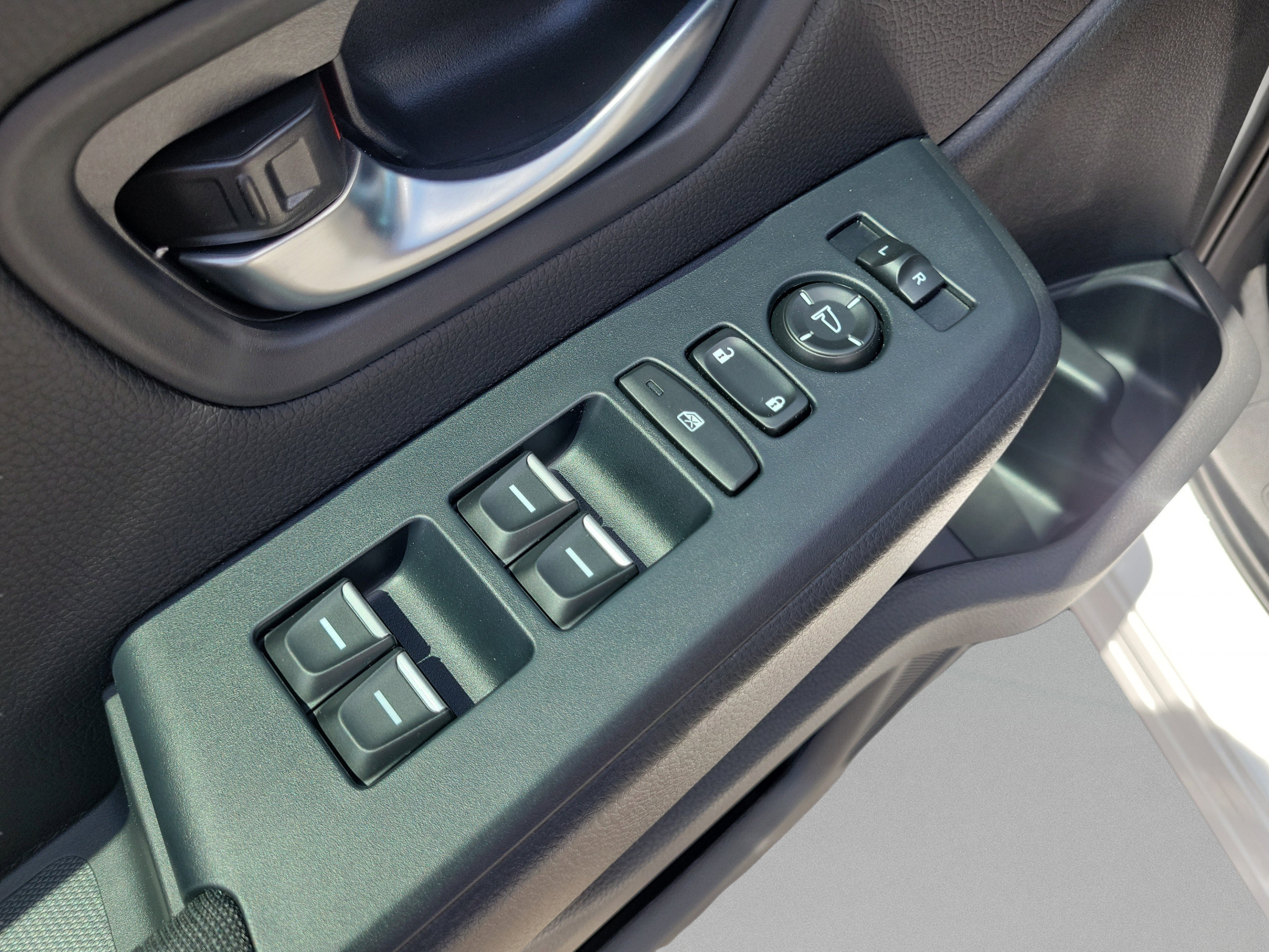 New 2026 Honda Pilot Sport image 23