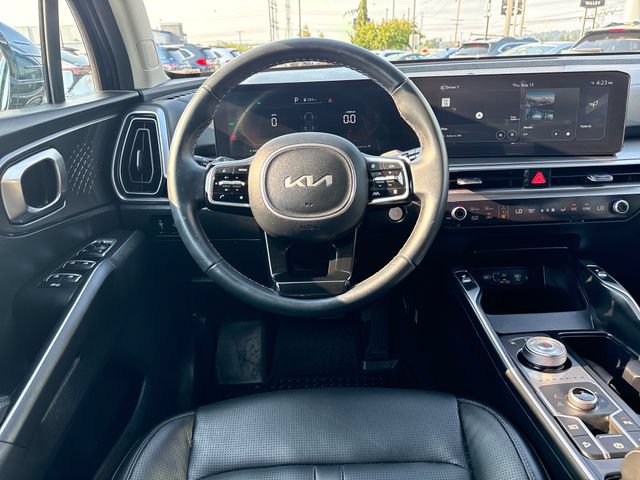 Used 2025 Kia Sorento EX AWD/4WD image 18
