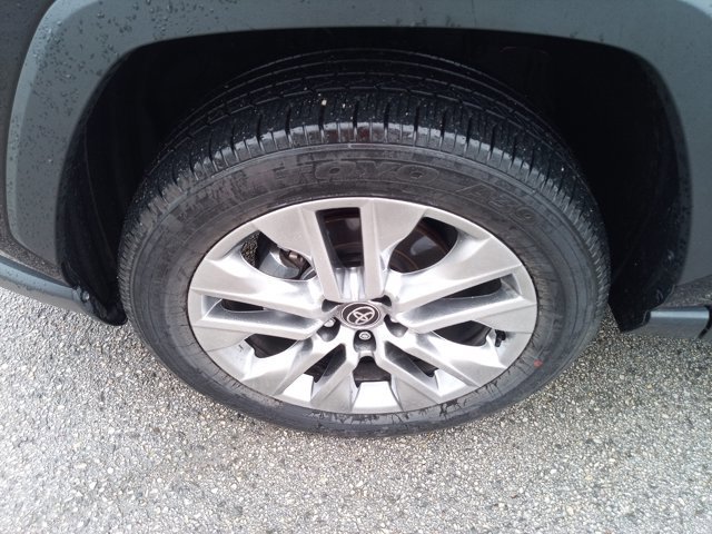 Used 2025 Toyota RAV4 XLE Premium FWD image 9