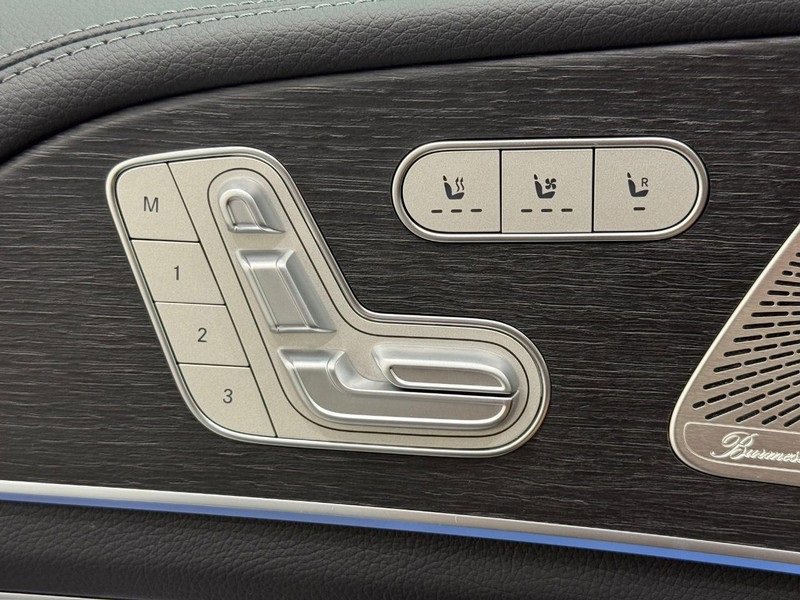 New 2026 Mercedes-Benz GLS 580 4MATIC image 10