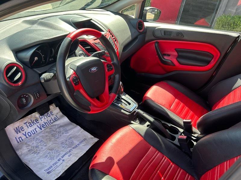 Used 2012 Ford Fiesta SES FWD image 5
