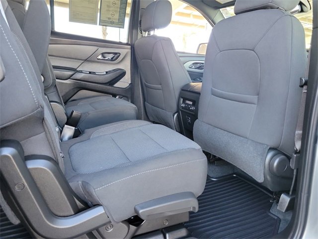 Used 2023 Chevrolet Traverse LT image 24