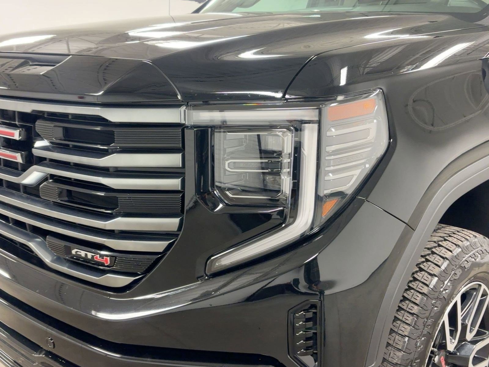 Used 2026 GMC Sierra 1500 AT4 w/ AT4 Premium Package image 9