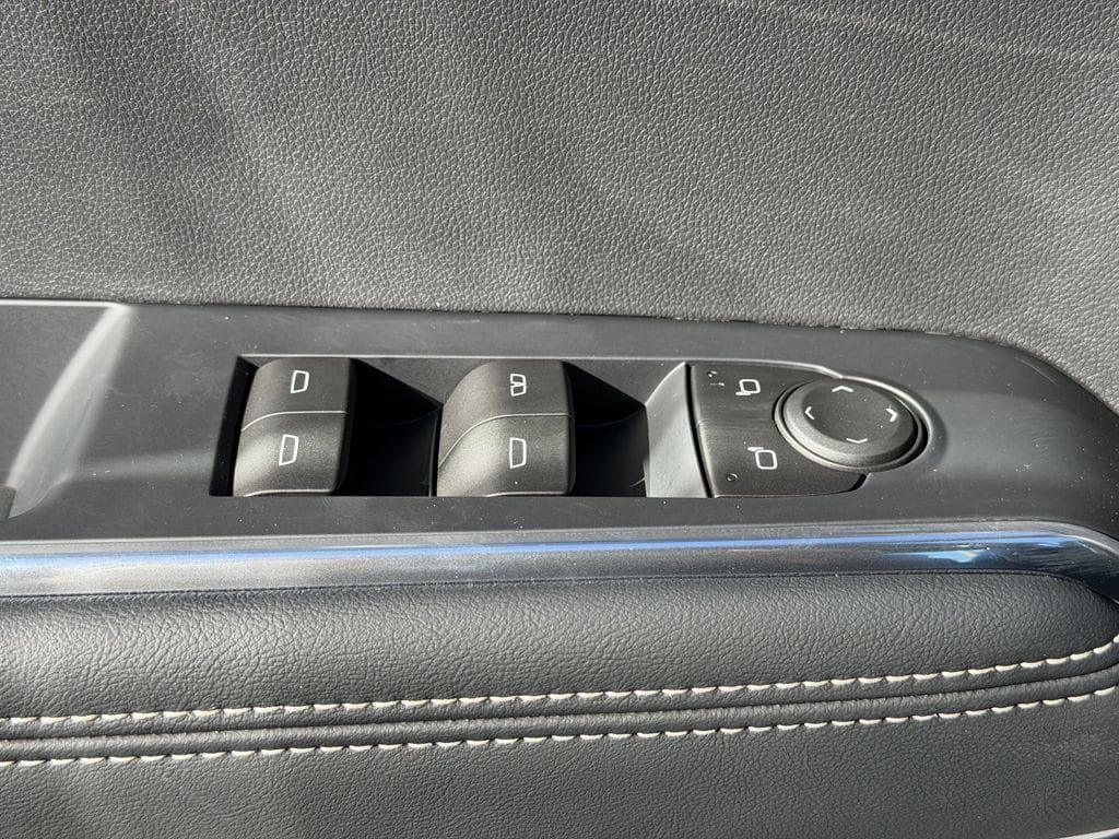 New 2026 GMC Acadia Elevation w/ Black Edition FWD image 24