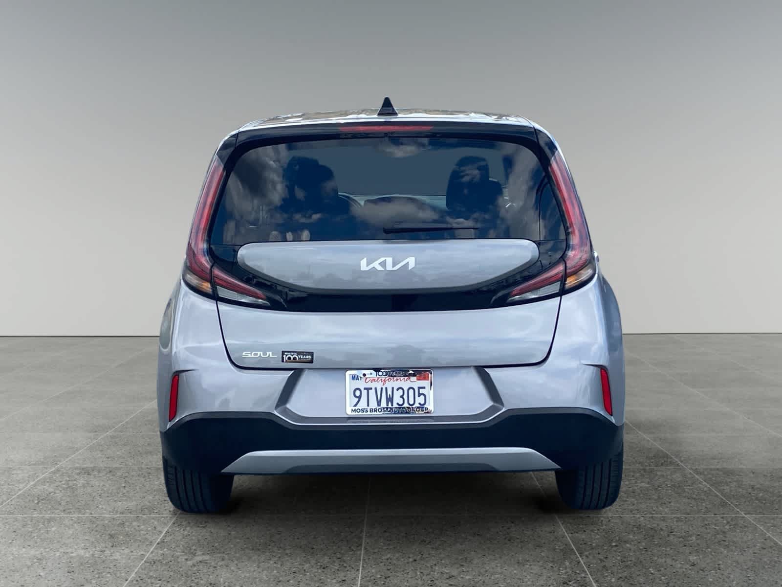 Used 2025 Kia Soul LX FWD image 4