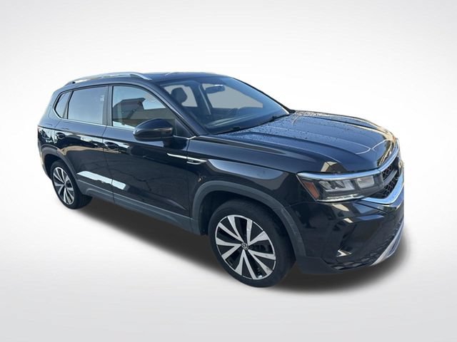Used 2022 Volkswagen Taos SE FWD image 5