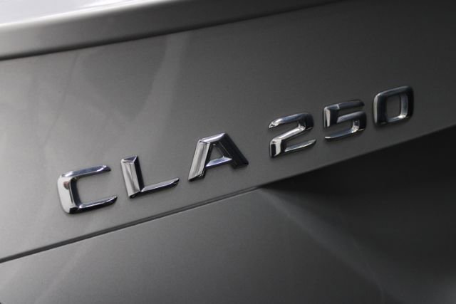 Used 2015 Mercedes-Benz CLA 250 4MATIC image 7