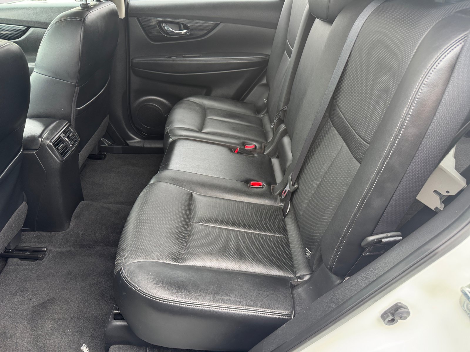 Used 2017 Nissan Rogue SL AWD/4WD image 18