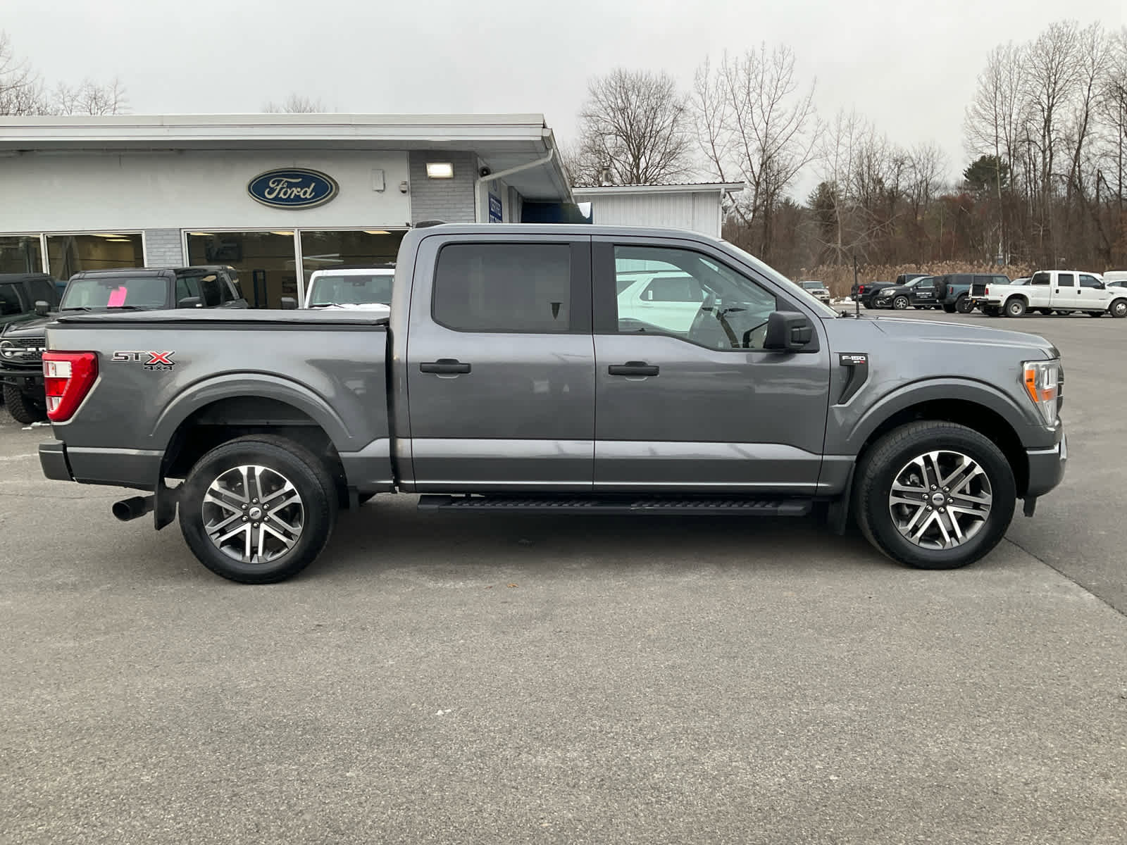 Used 2022 Ford F150 XL w/ STX Appearance Package image 2