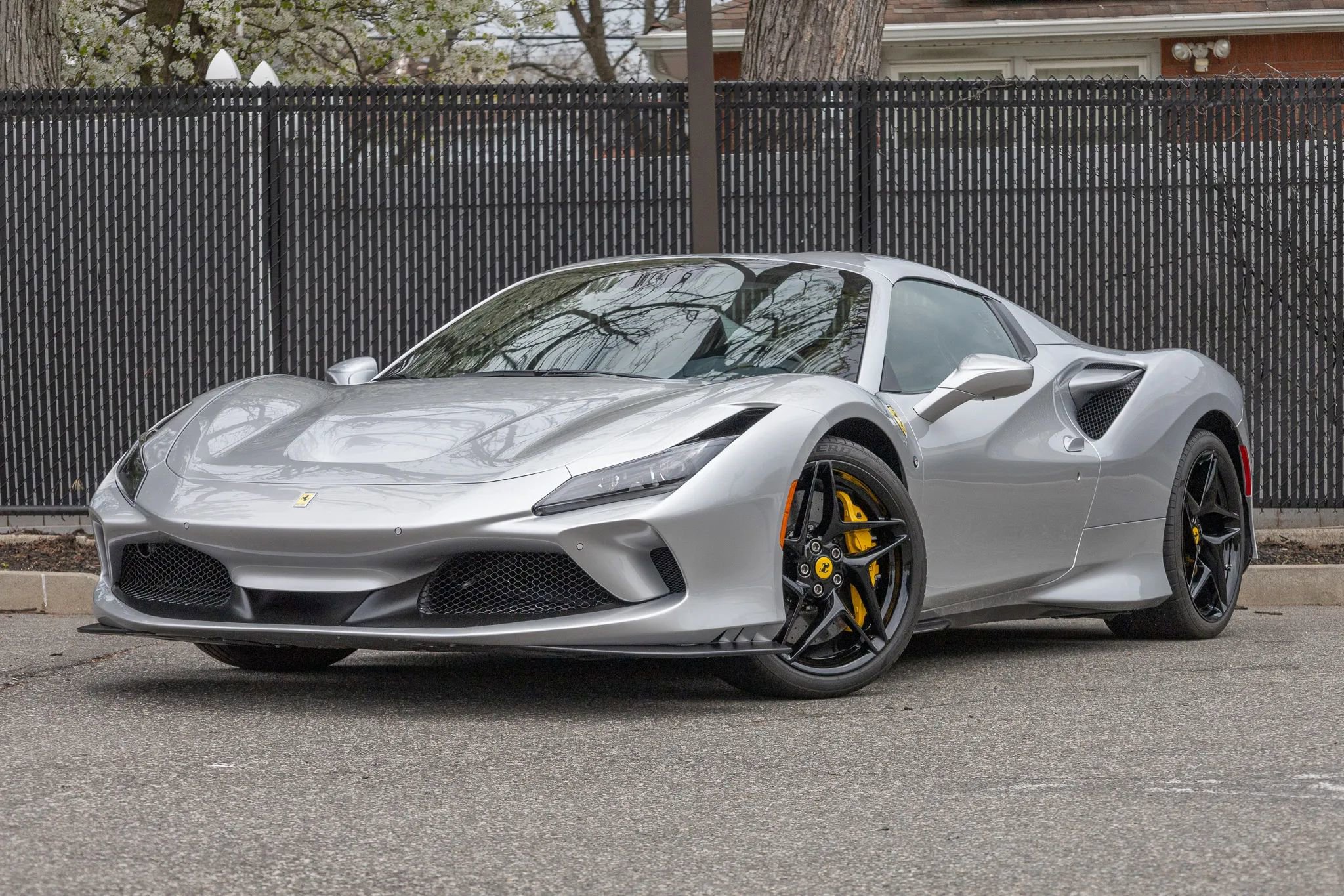 Used 2022 Ferrari F8 Tributo RWD image 2