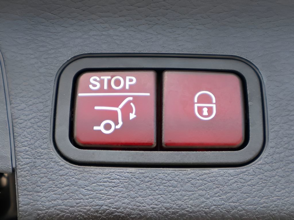 Used 2022 Mercedes-Benz GLS 450 4MATIC image 17