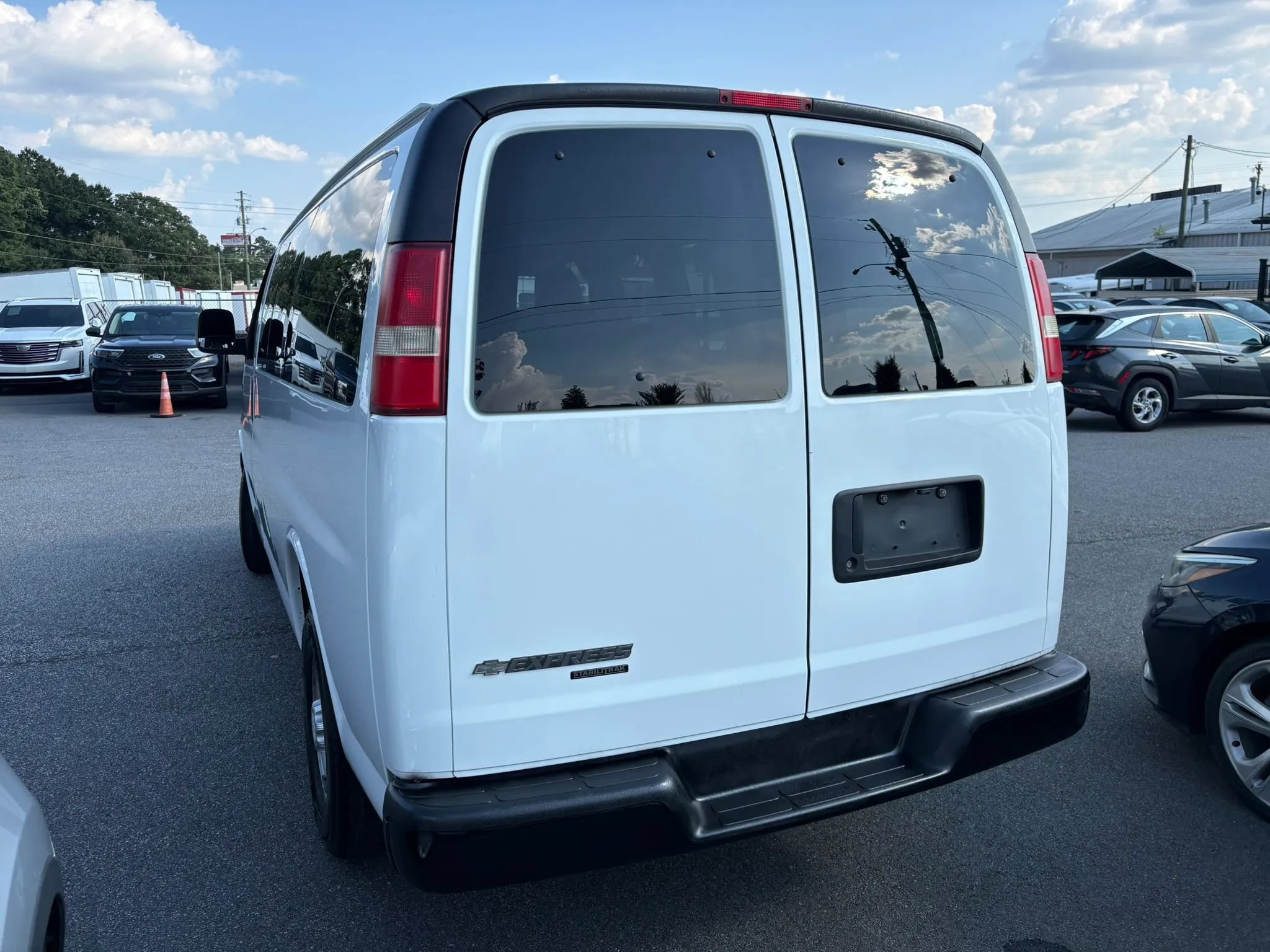 Used 2016 Chevrolet Express 2500 LS RWD image 21