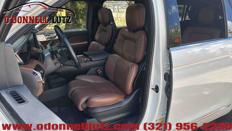 Used 2024 Lincoln Navigator L Reserve AWD/4WD image 13