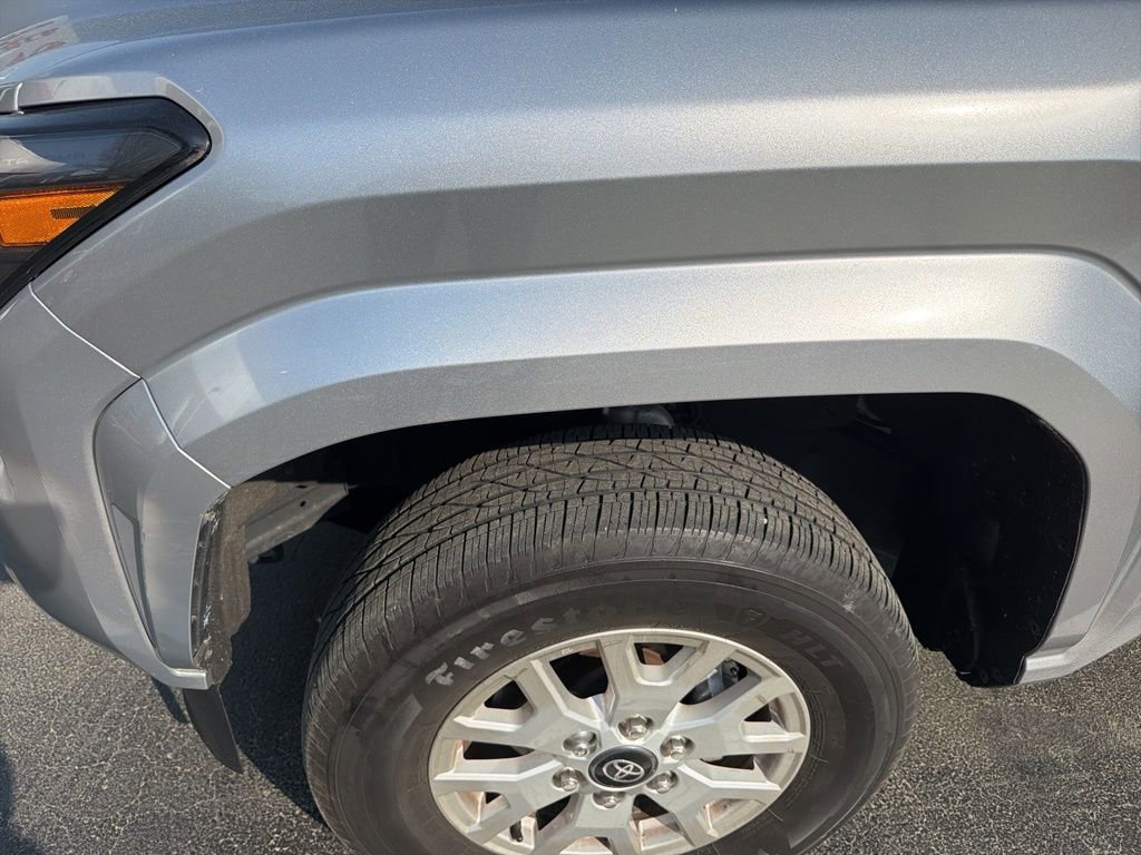 Certified 2024 Toyota Tacoma SR5 image 3