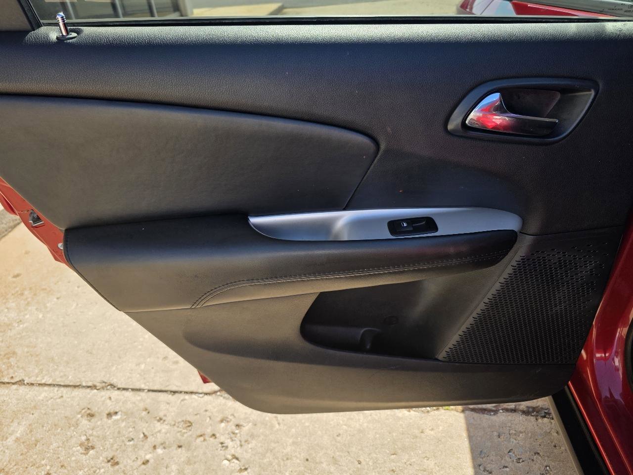 Used 2018 Dodge Journey SE w/ Connectivity Group FWD image 24