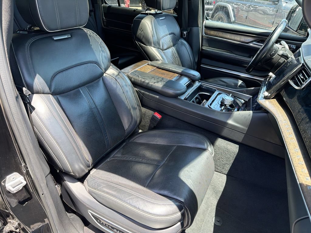 Used 2022 Jeep Grand Wagoneer Series II w/ Convenience Group III AWD/4WD image 28