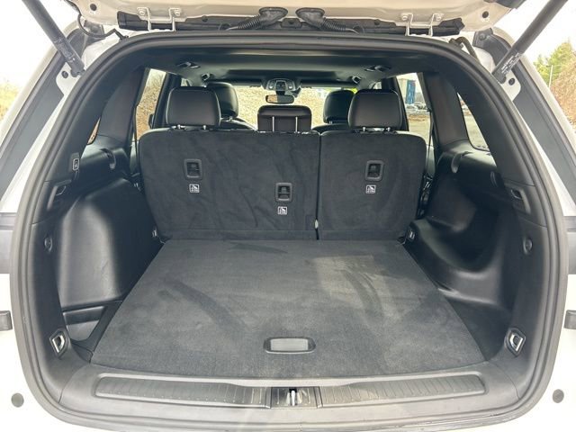 Used 2023 Jeep Grand Cherokee Altitude AWD/4WD image 28