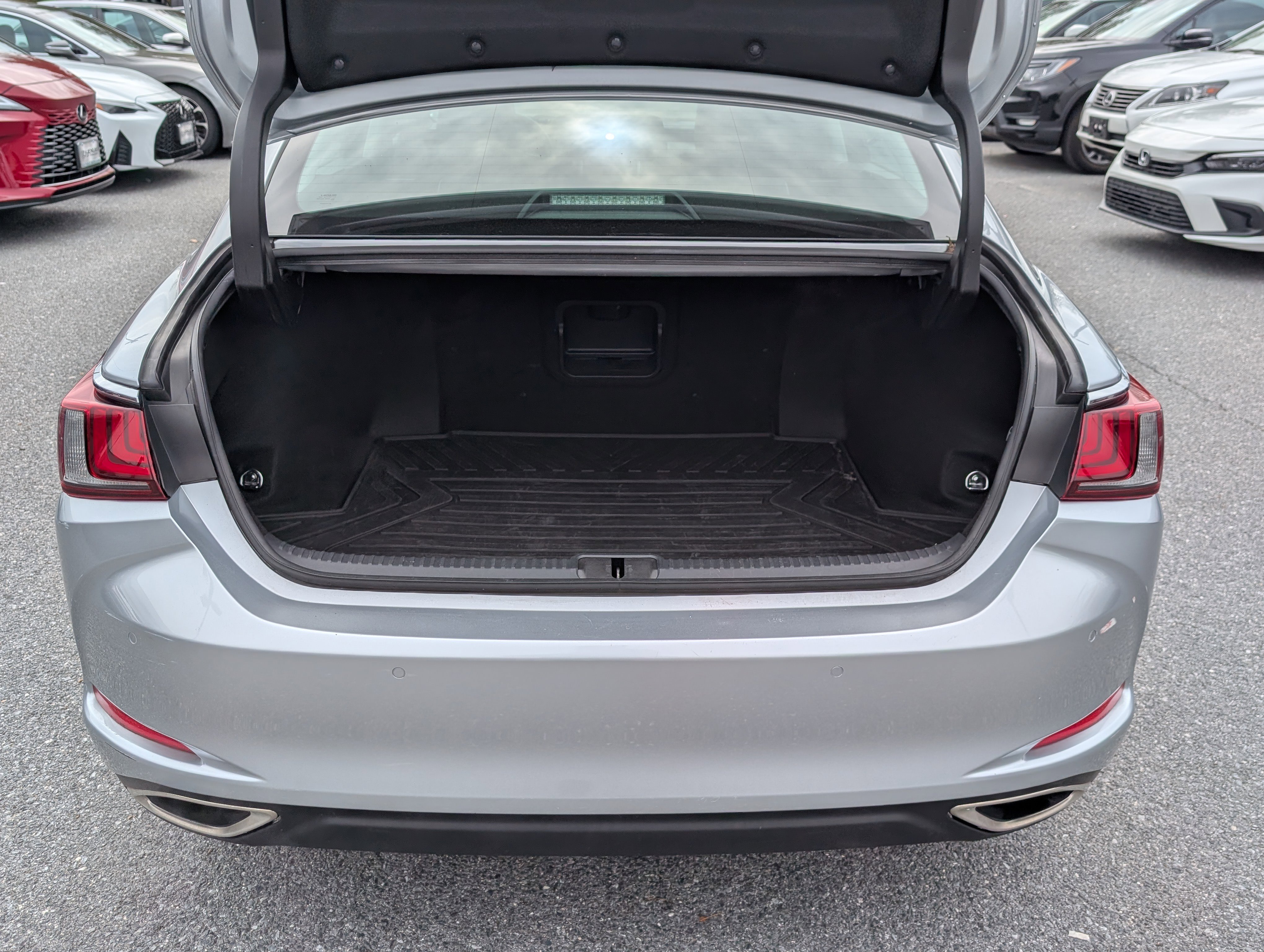 Certified 2022 Lexus ES 350 350 w/ Premium Package image 12