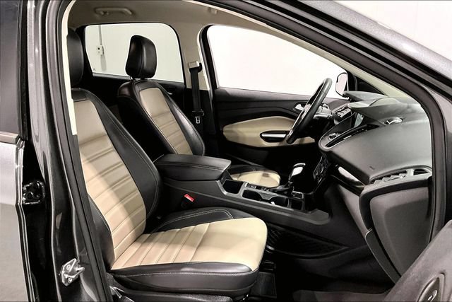 Used 2019 Ford Escape SEL w/ SEL Sport Appearance Package FWD image 39