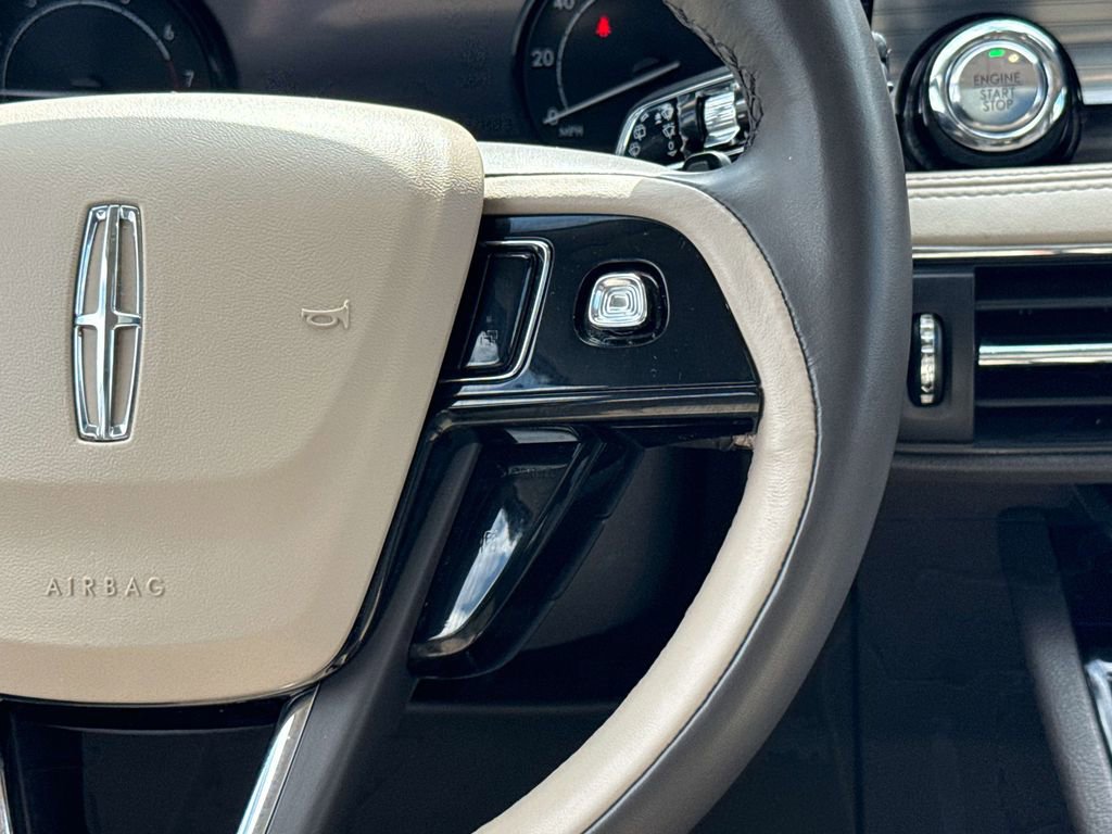 Certified 2022 Lincoln Corsair FWD image 16