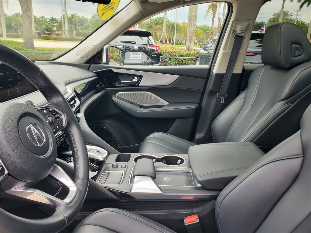Used 2023 Acura MDX FWD image 16
