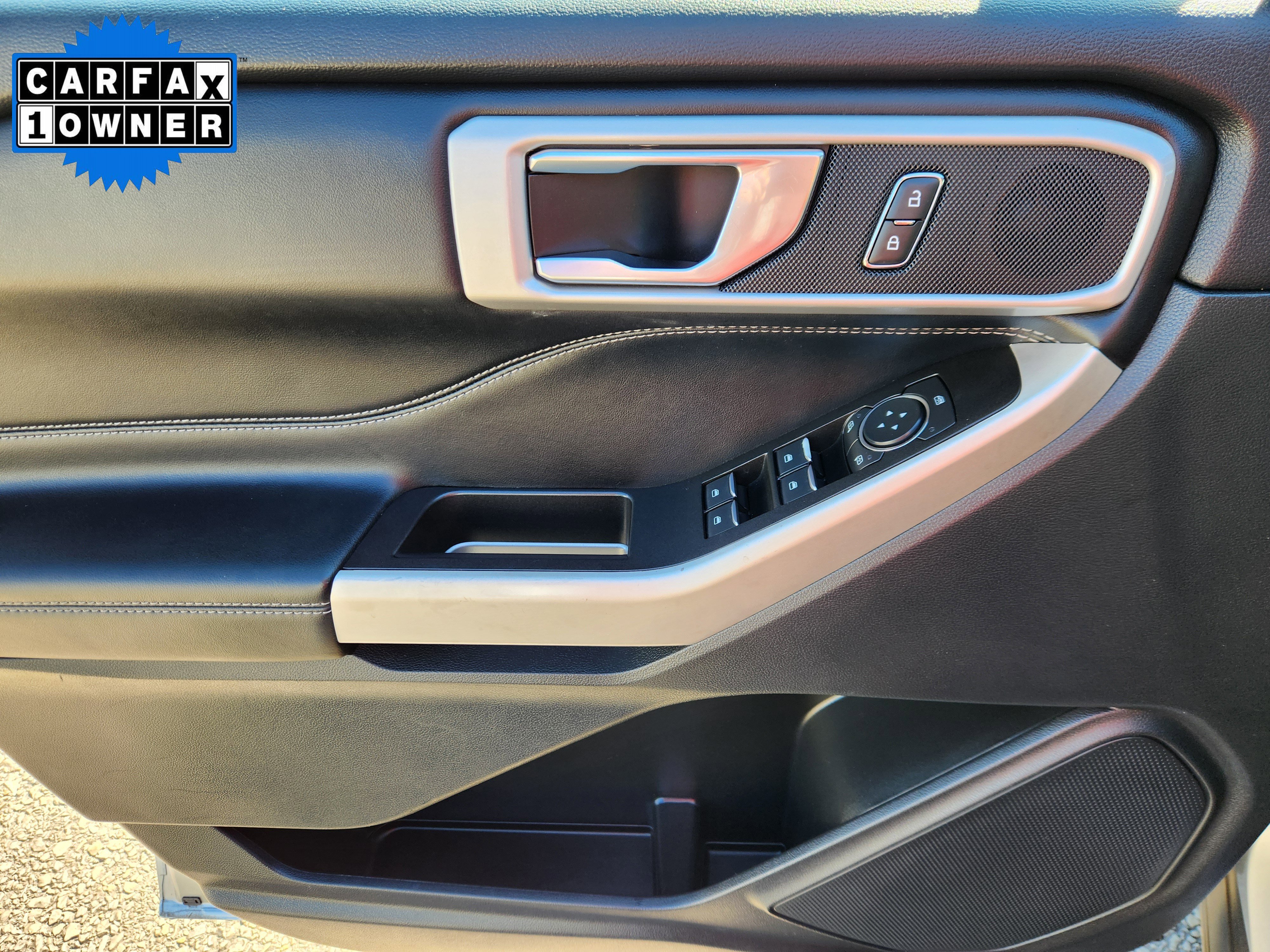 Used 2022 Ford Explorer XLT w/ Equipment Group 202A image 19