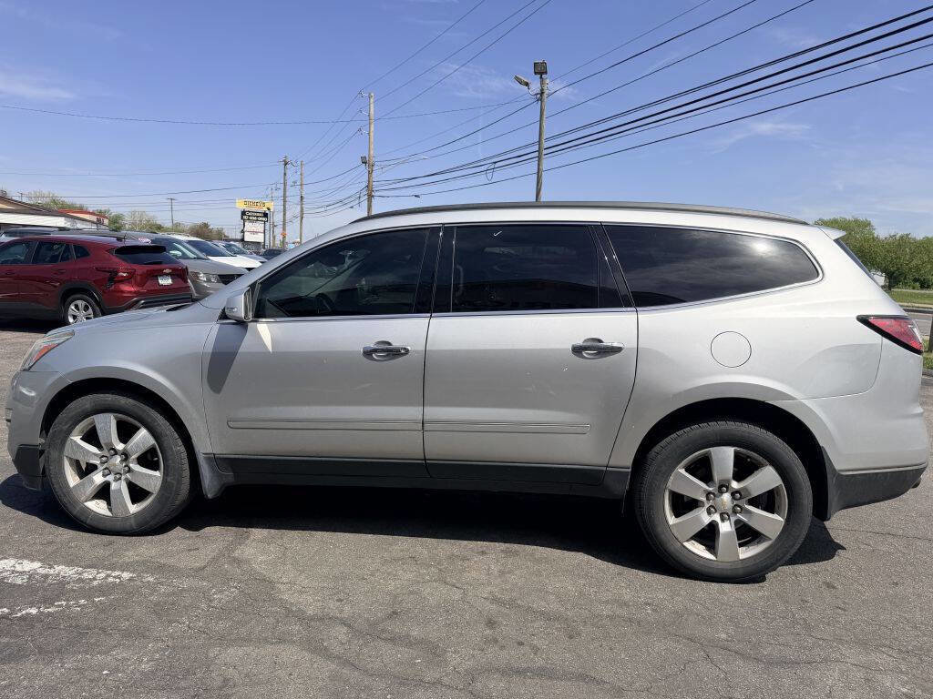 Used 2014 Chevrolet Traverse LTZ FWD image 3