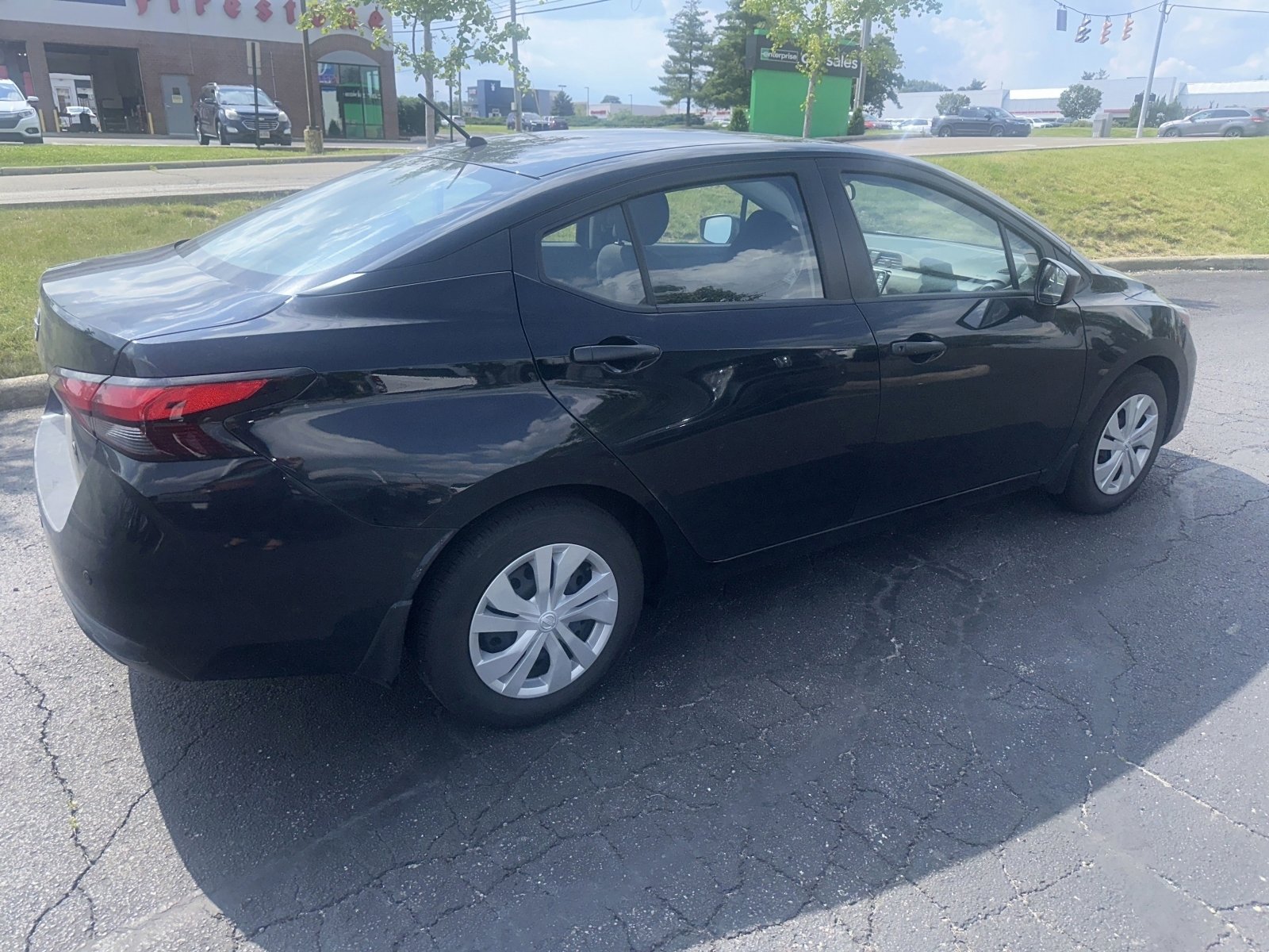 Used 2023 Nissan Versa S FWD image 14