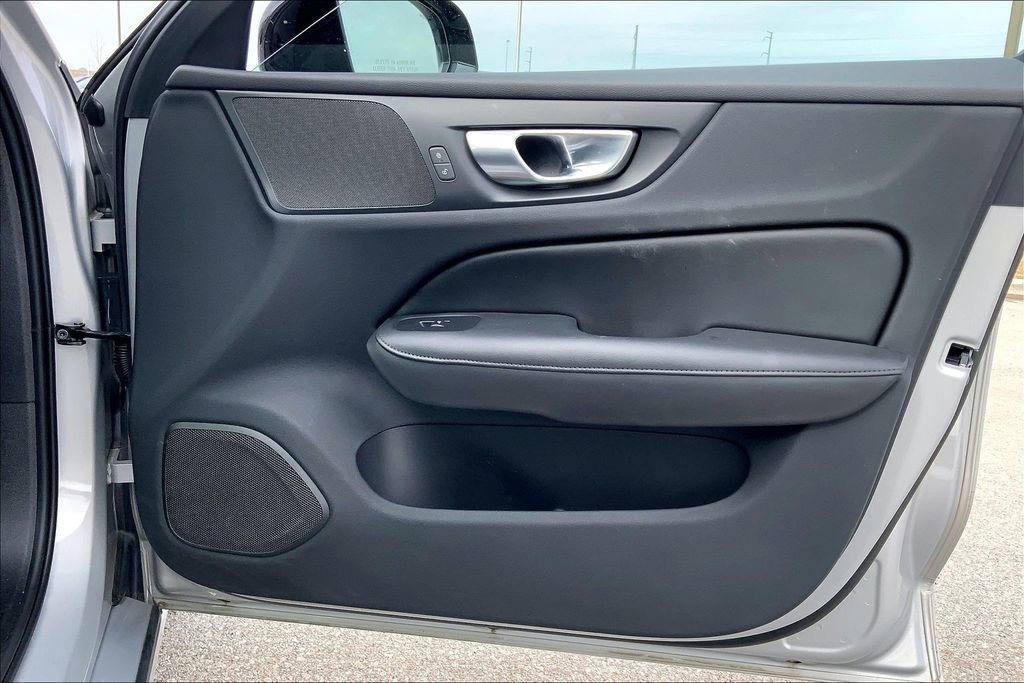 Used 2024 Volvo S60 B5 Plus image 23