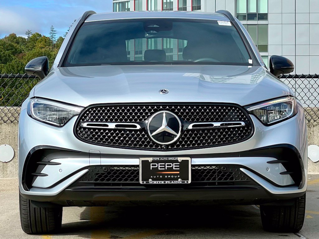 Used 2026 Mercedes-Benz GLC 300 4MATIC image 3