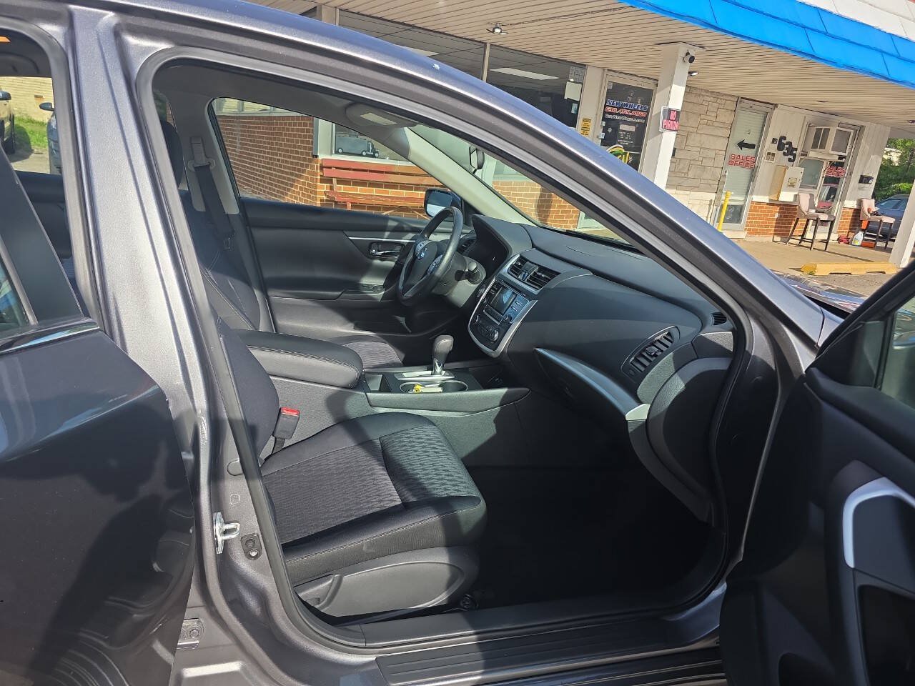 Used 2017 Nissan Altima 2.5 S w/ Power Driver Seat Package FWD image 26