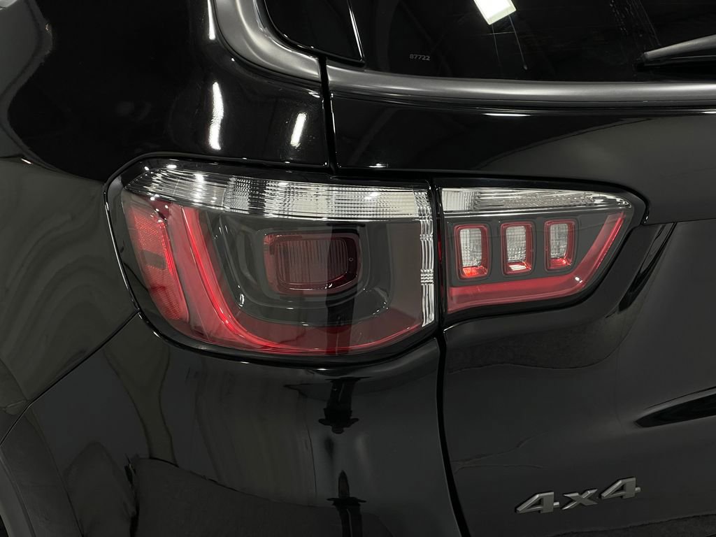 Used 2022 Jeep Compass Trailhawk image 32