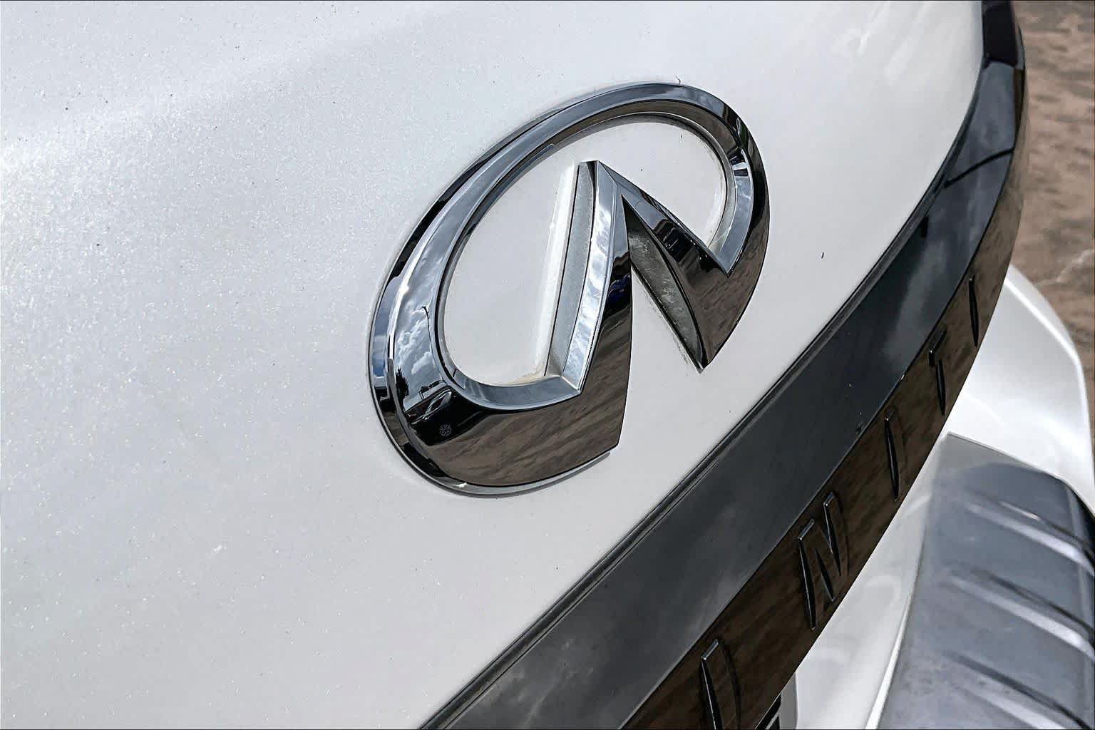 Used 2021 INFINITI QX80 Premium Select w/ Cargo Package RWD image 31