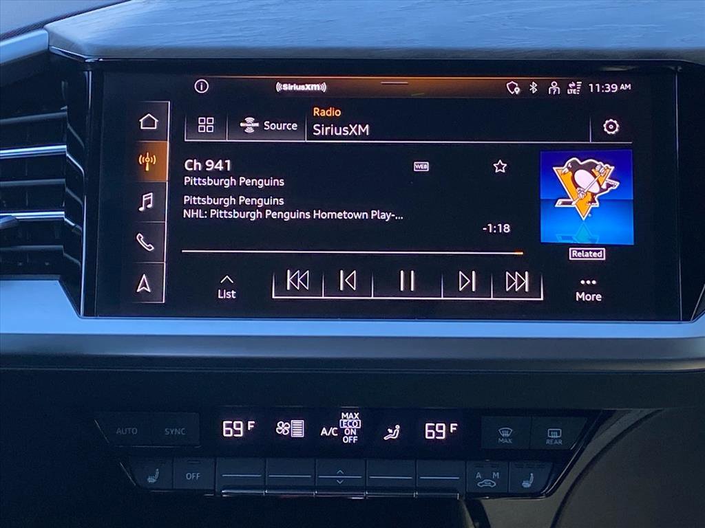 Used 2023 Audi Q4 e-tron Premium Plus image 9