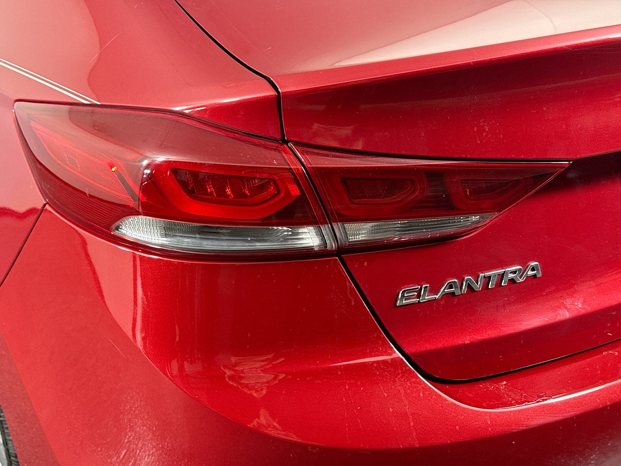 Used 2017 Hyundai Elantra Limited image 36