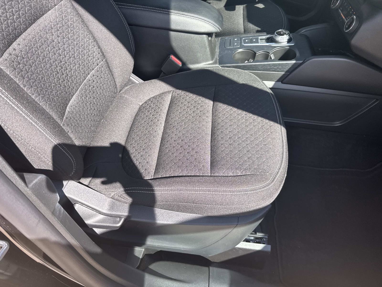 Used 2025 Ford Escape Active image 10