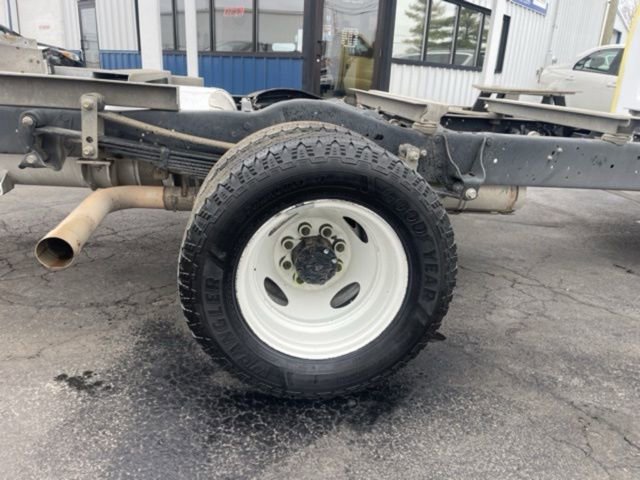Used 2021 Ford E-450 and Econoline 450 Super Duty RWD image 6