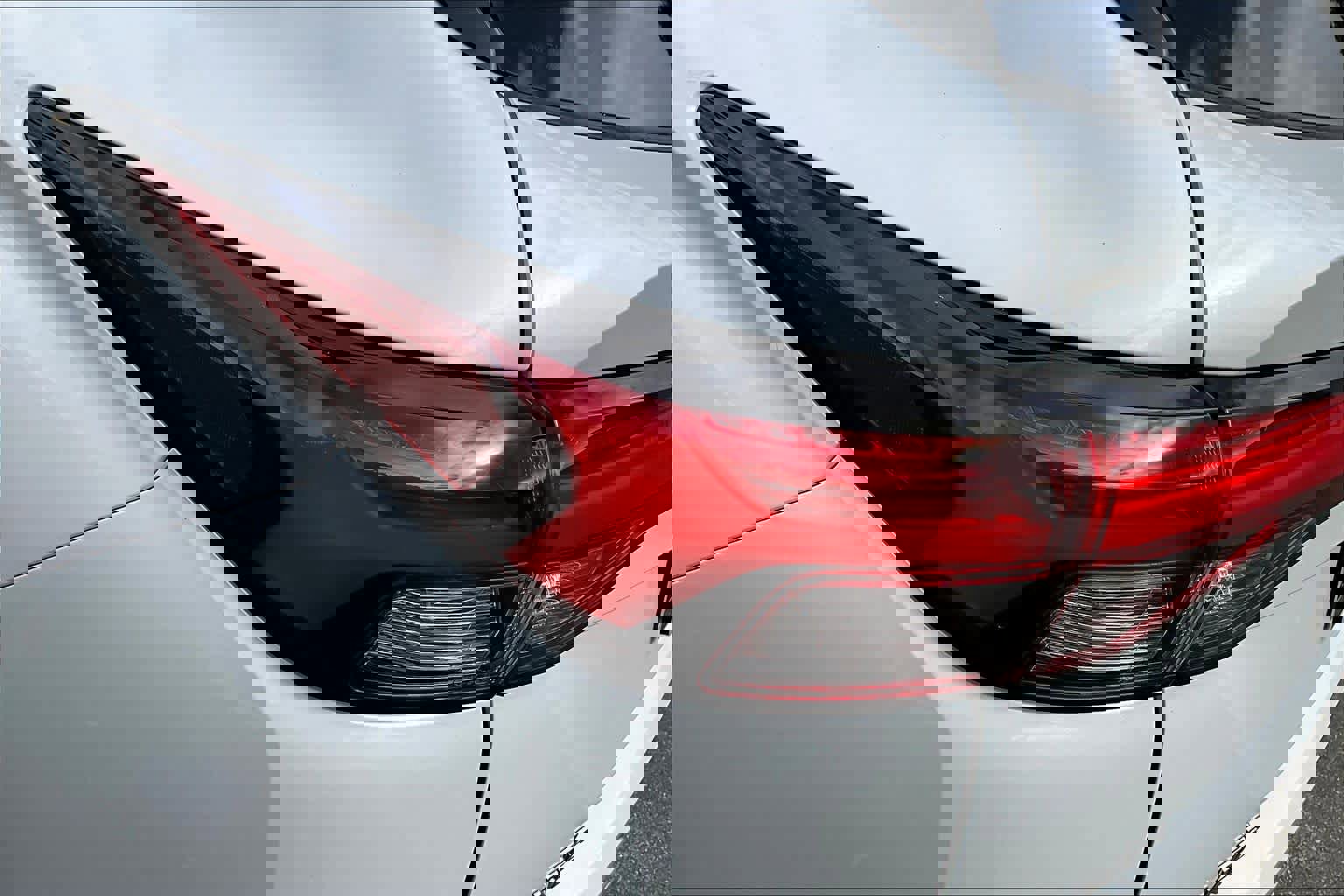 Used 2023 Mitsubishi Outlander SE image 28