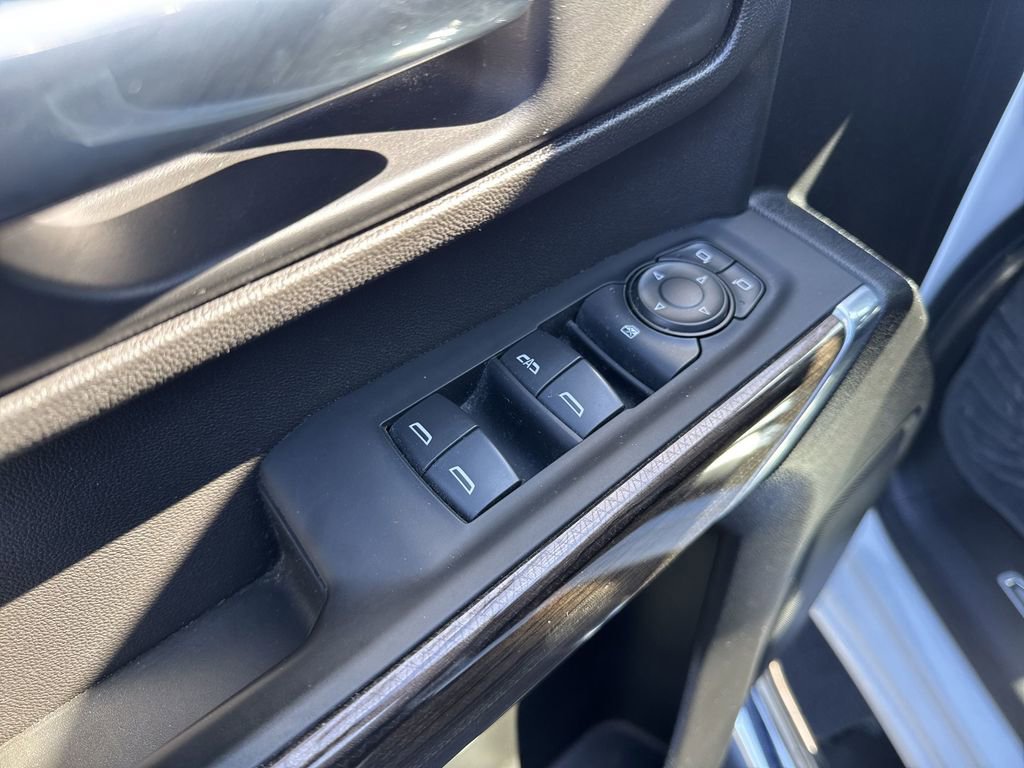 Used 2022 Chevrolet Silverado 2500 LT w/ Convenience Package image 13