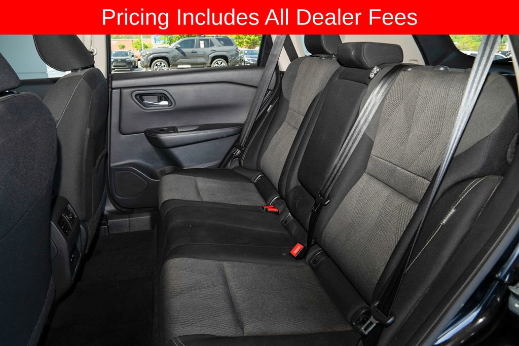 Used 2024 Nissan Rogue SV AWD/4WD image 16