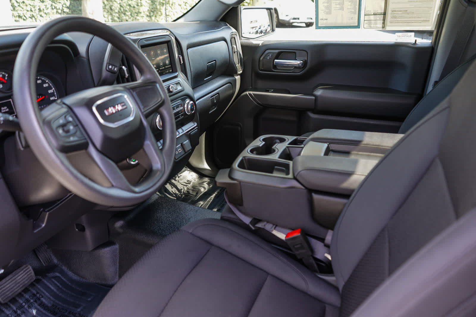 Used 2025 GMC Sierra 1500 Pro w/ Pro Value Package AWD/4WD image 17