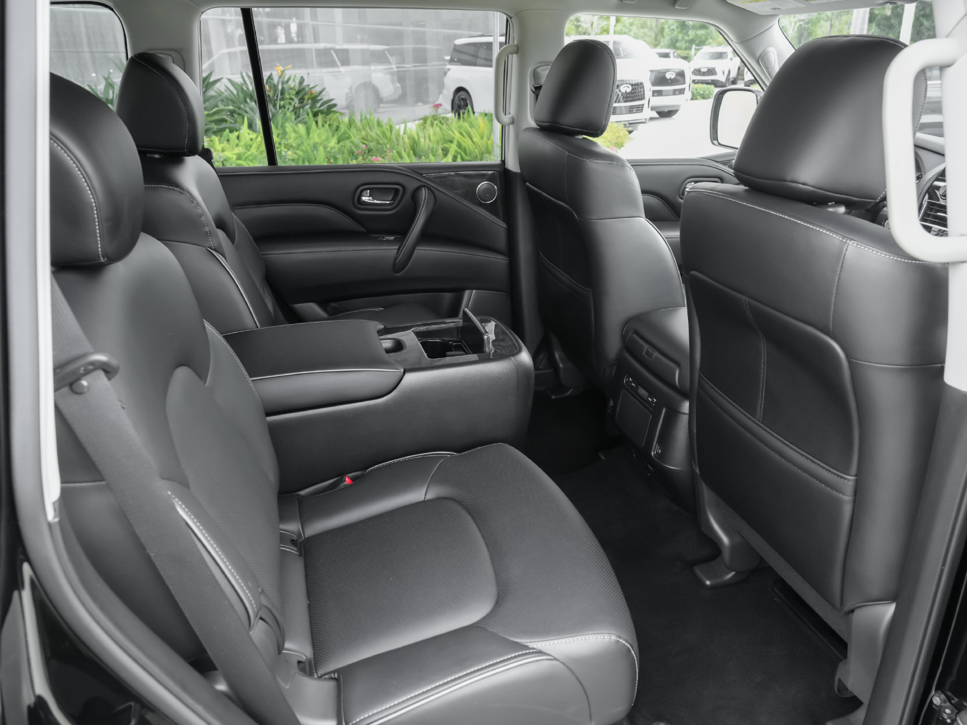 Used 2023 INFINITI QX80 Luxe w/ Cargo Package RWD image 37