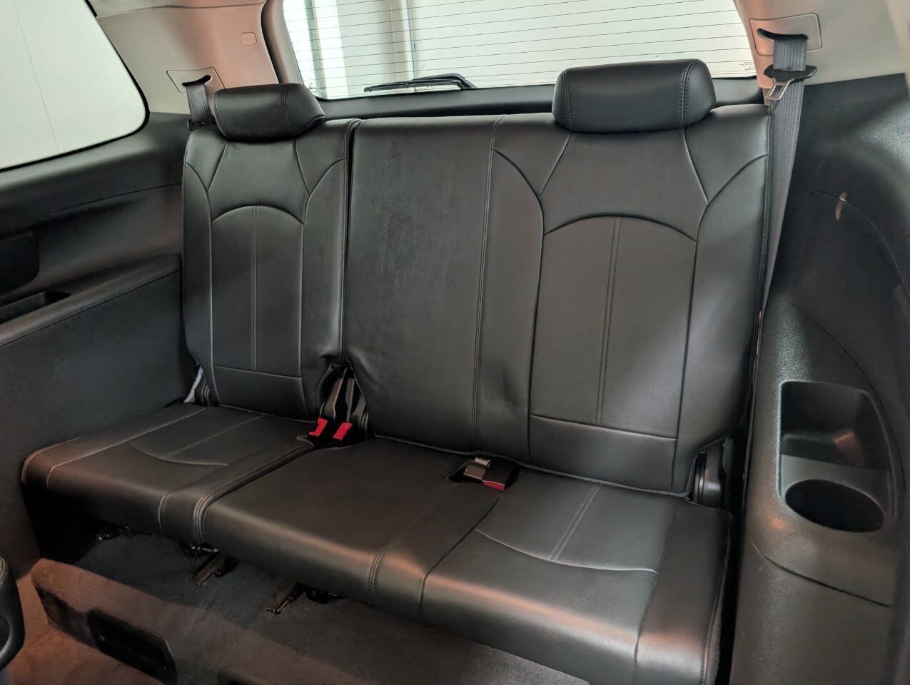 Used 2011 GMC Acadia SLT AWD/4WD image 17