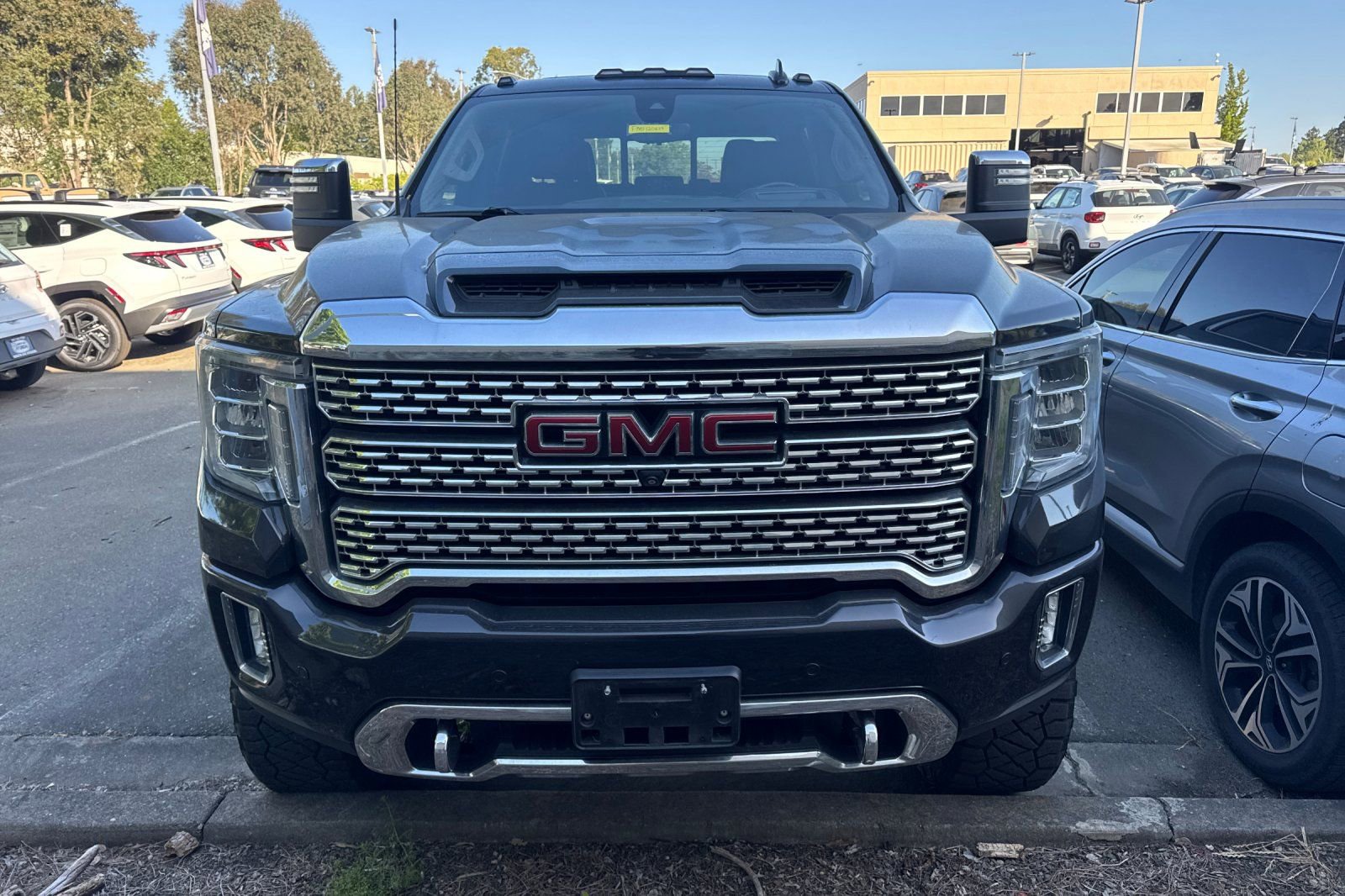 Used 2021 GMC Sierra 2500 Denali w/ Denali Ultimate Package AWD/4WD image 3