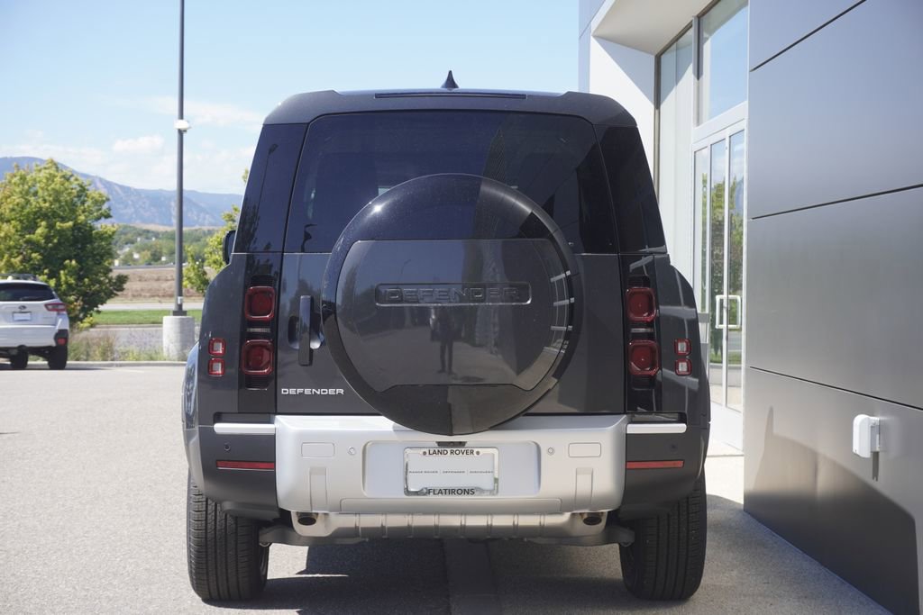 New 2025 Land Rover Defender 130 S image 6