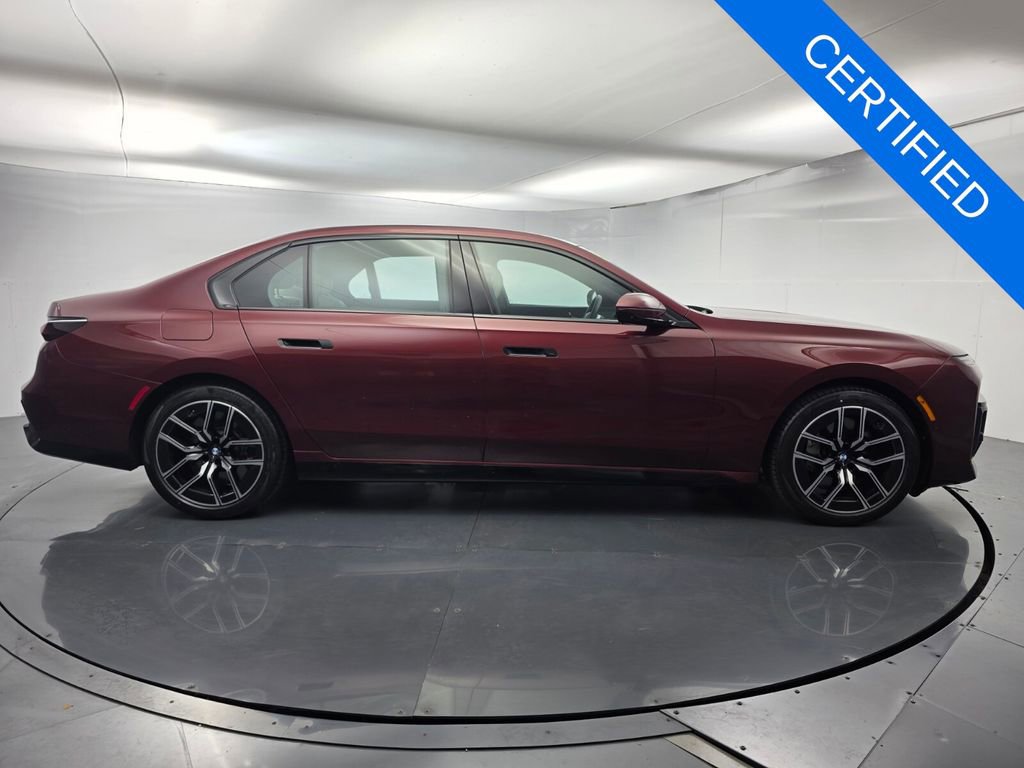 Certified 2023 BMW 760i xDrive AWD/4WD image 3