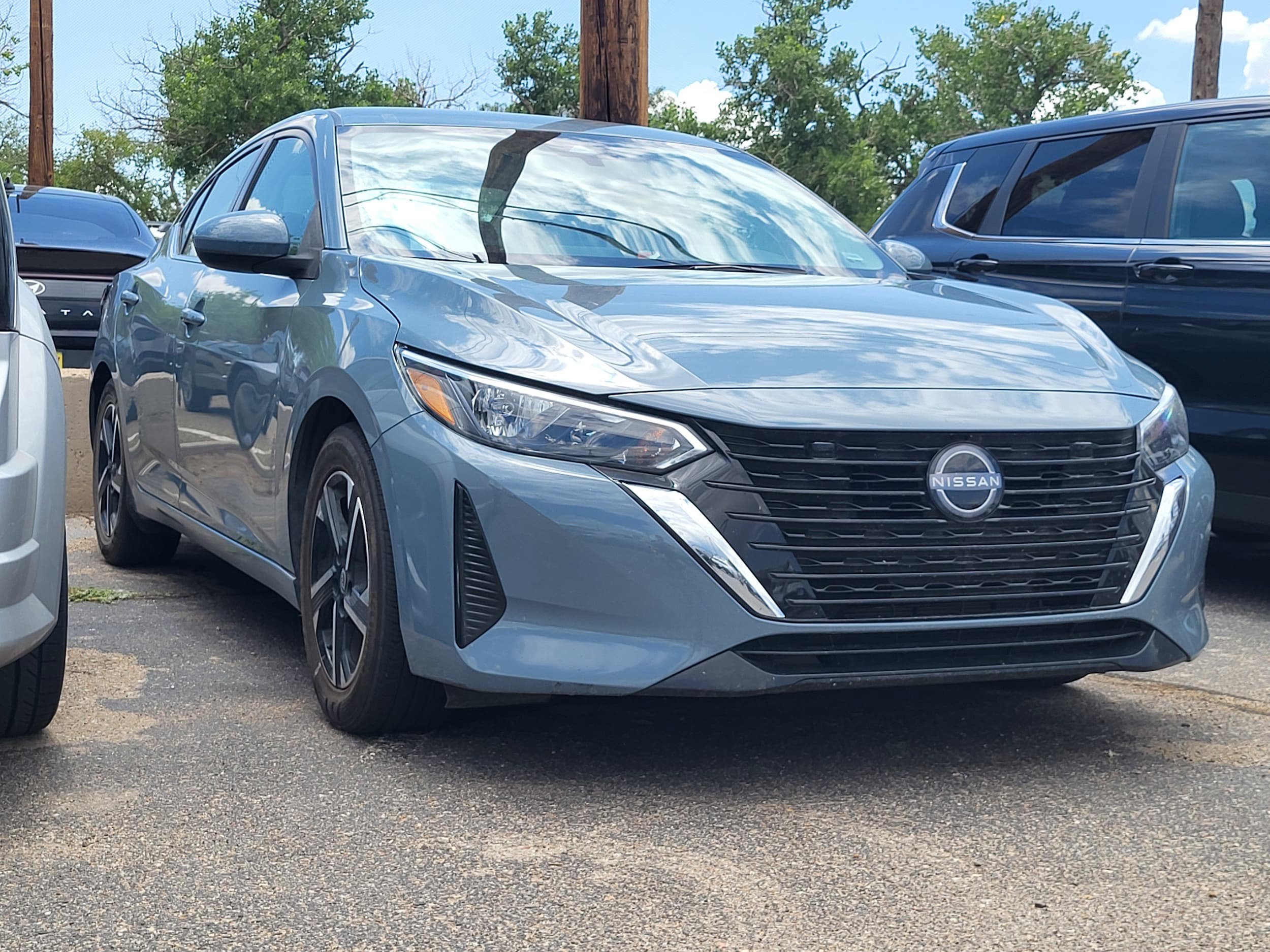 Used 2024 Nissan Sentra SV FWD image 14