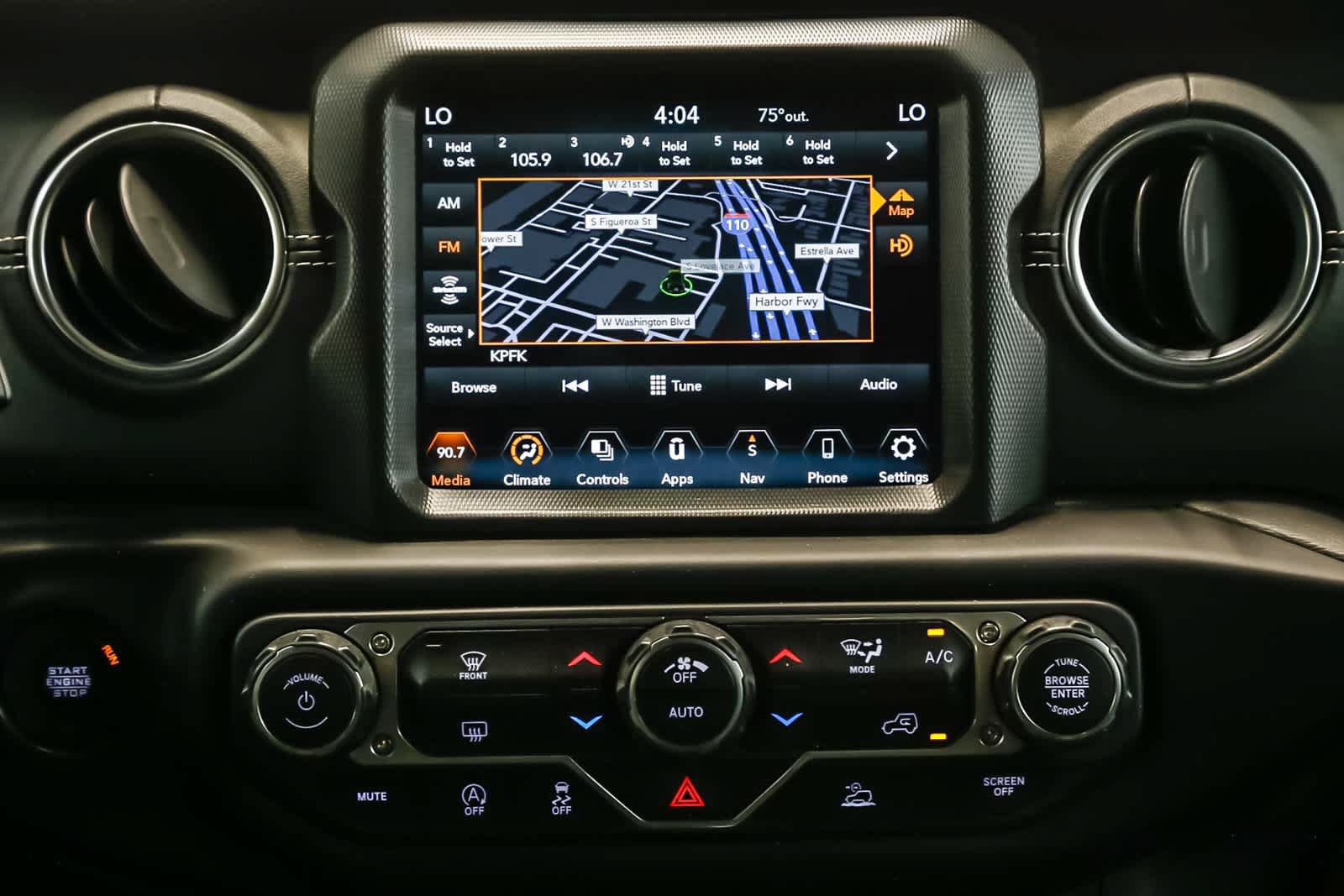 Used 2023 Jeep Wrangler Unlimited Sahara AWD/4WD image 20
